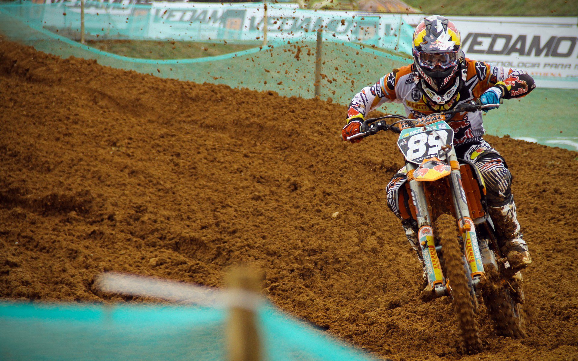 伯恩利主场战沃特福德，硬仗将至胜者难料，伯恩利引援